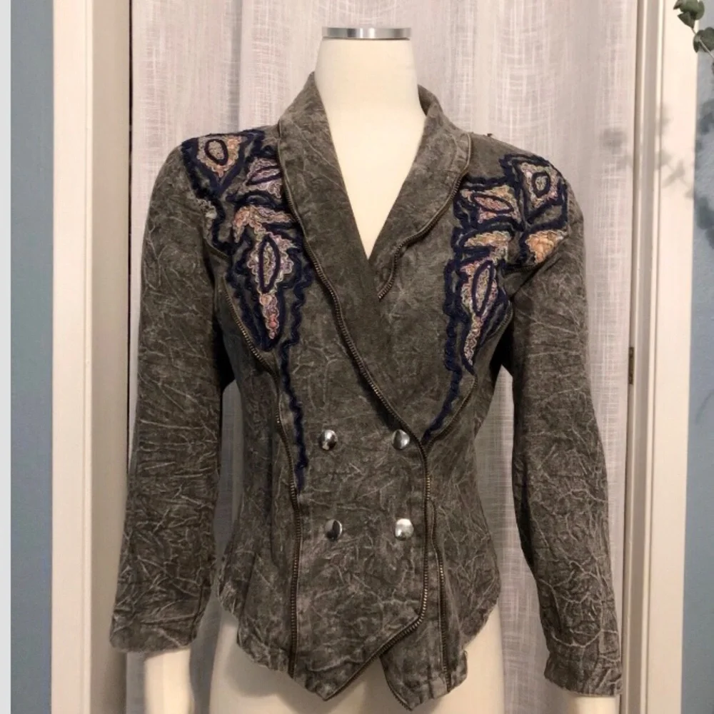 Grey Jacket - Picture 2 of 12